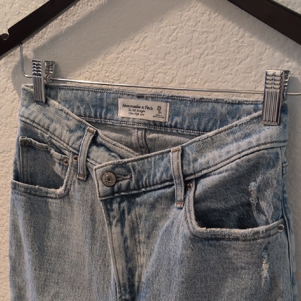 Abercrombie & Fitch High Rise Light Blue Jeans